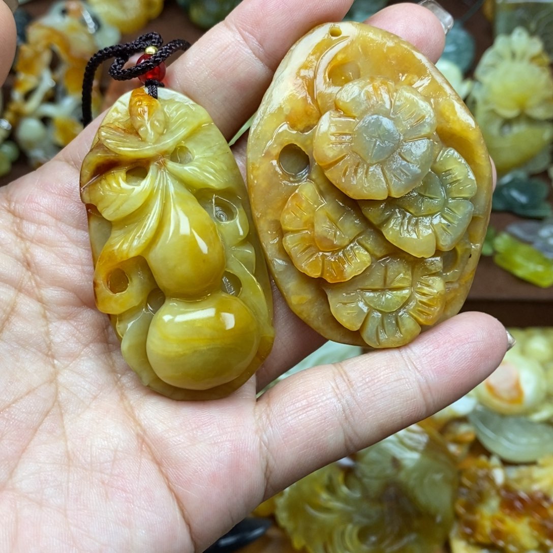 蛇纹石玉未镶嵌吊坠(赠链)微瑕