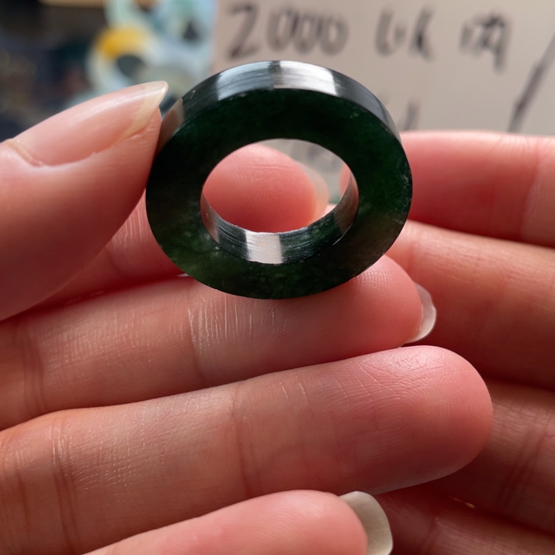 定制翡翠未镶嵌戒指