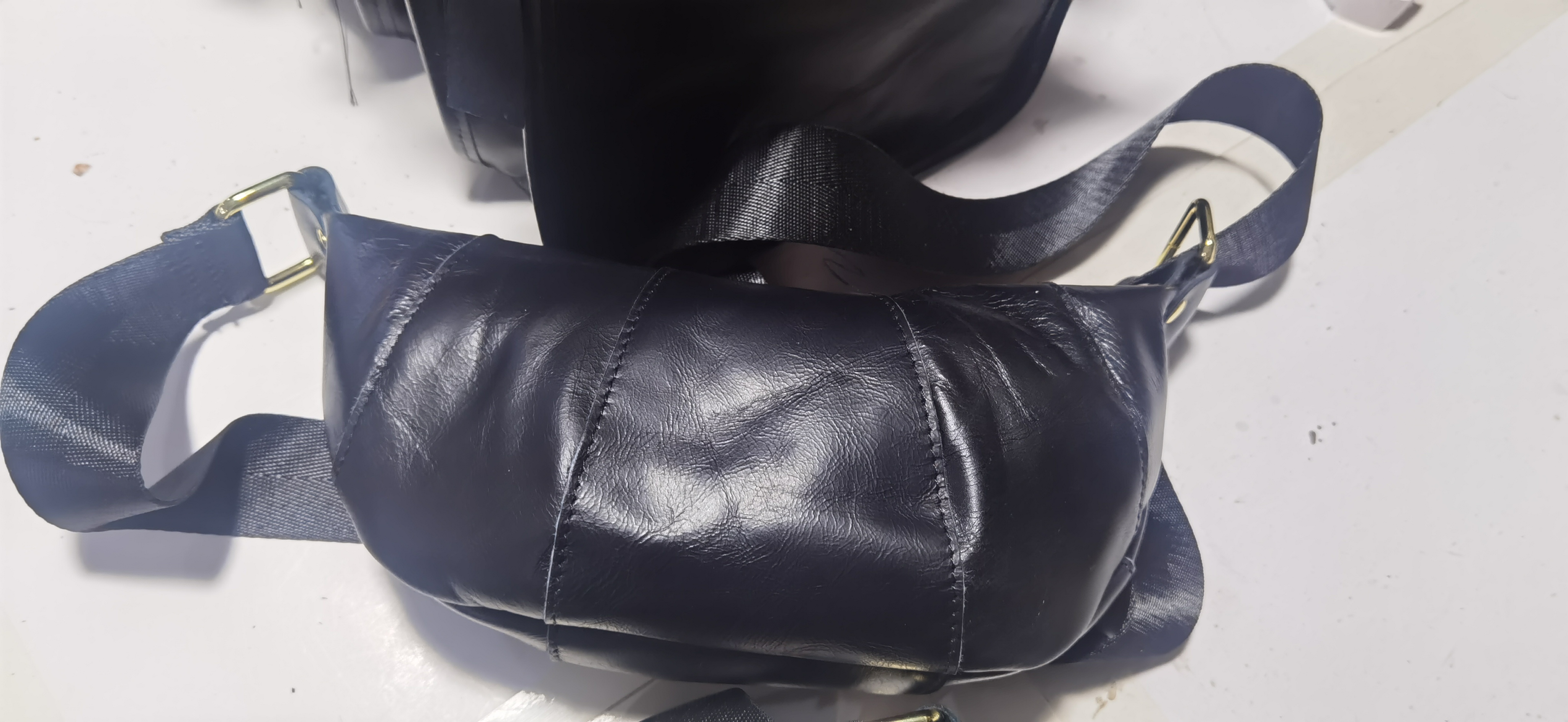 锁扣单根法式手工纯色轻奢单肩包洋气百搭时尚简约拼接小包包