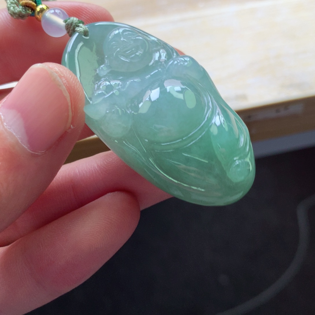 翡翠颈饰未镶嵌吊坠