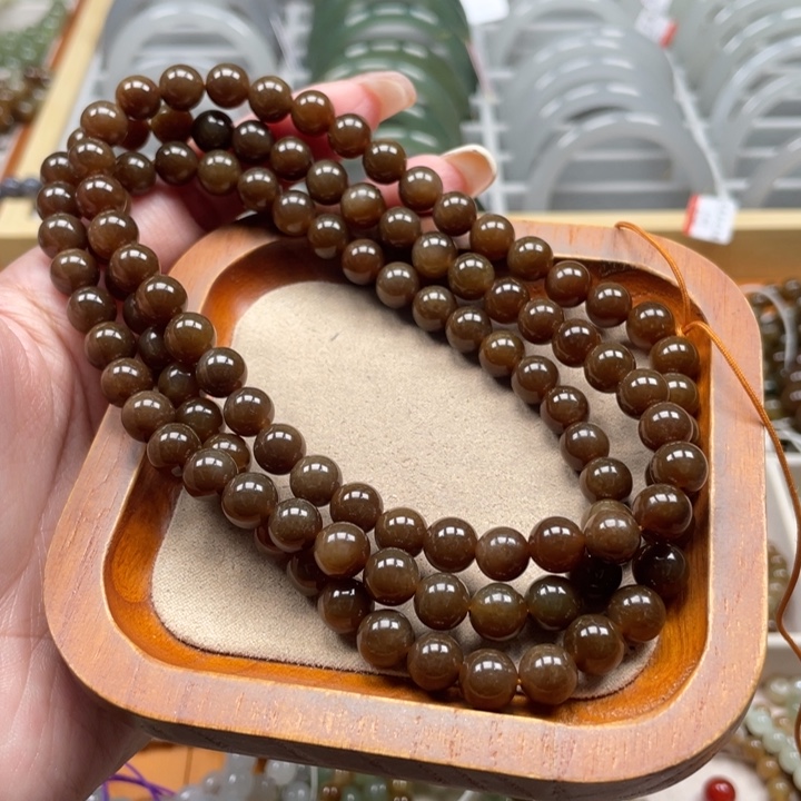 和田玉未镶嵌珠串8mm