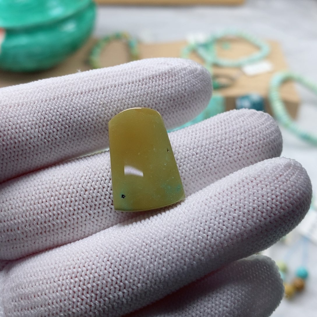 绿松石颈饰未镶嵌