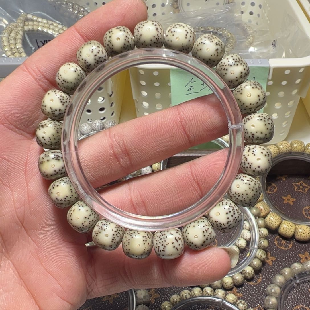 星月菩提吊坠石玉黄金瞳4