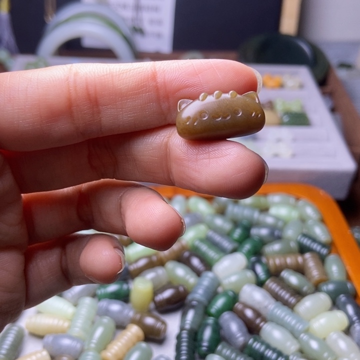 小***光和田玉未镶嵌手链