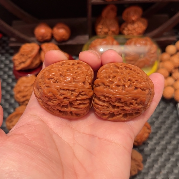 文玩核桃把件南疆石