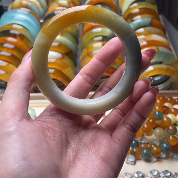 蛇纹石玉手镯未镶嵌56.3