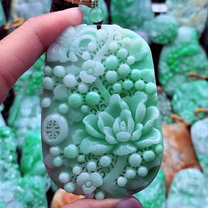 翡翠吊坠(不含链)未镶嵌