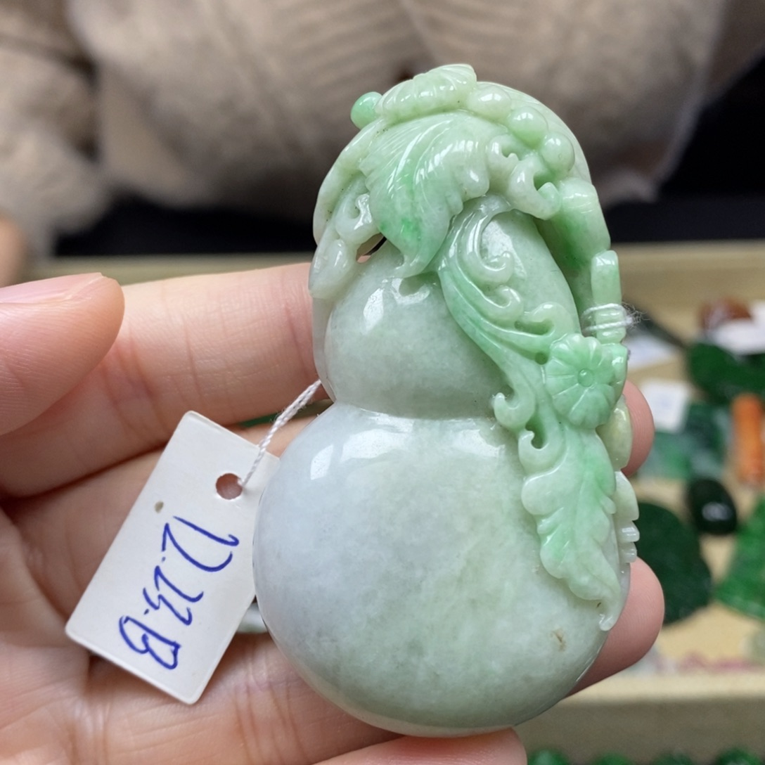 翡翠颈饰未镶嵌葫芦15号