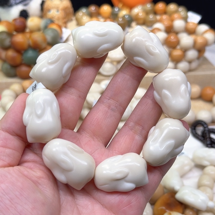 菩提根/象牙果手串象牙果趴趴兔大尺寸8 颗1-24-99