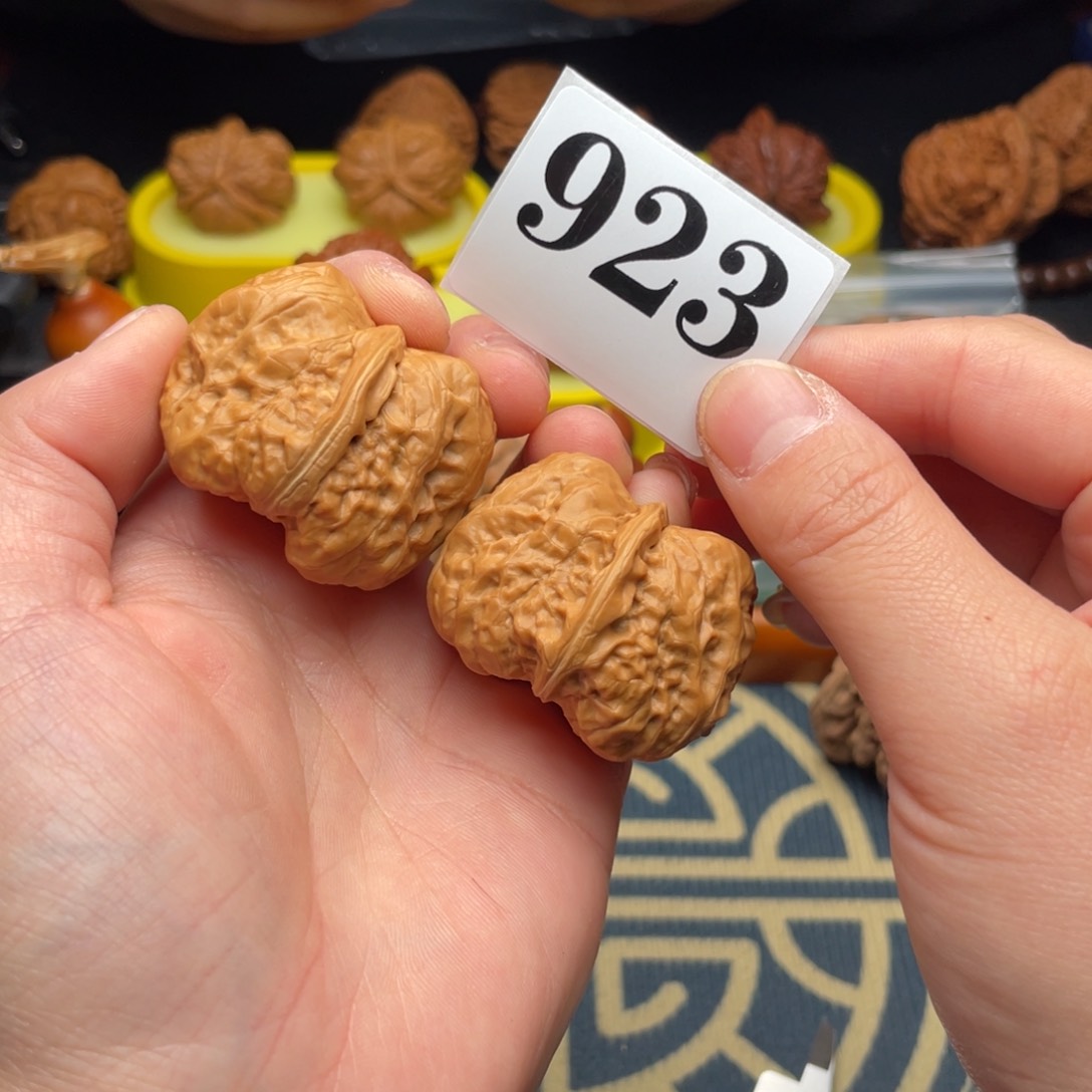 文玩核桃吊坠35蛤蟆头923号