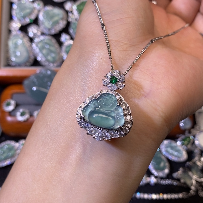 【闪购商品】翡翠颈饰未镶嵌天然