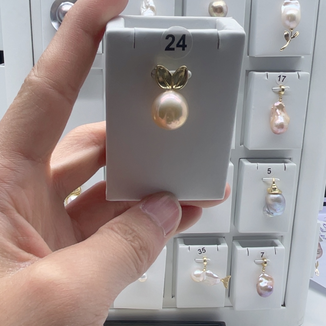 合金淡水珍珠颈饰