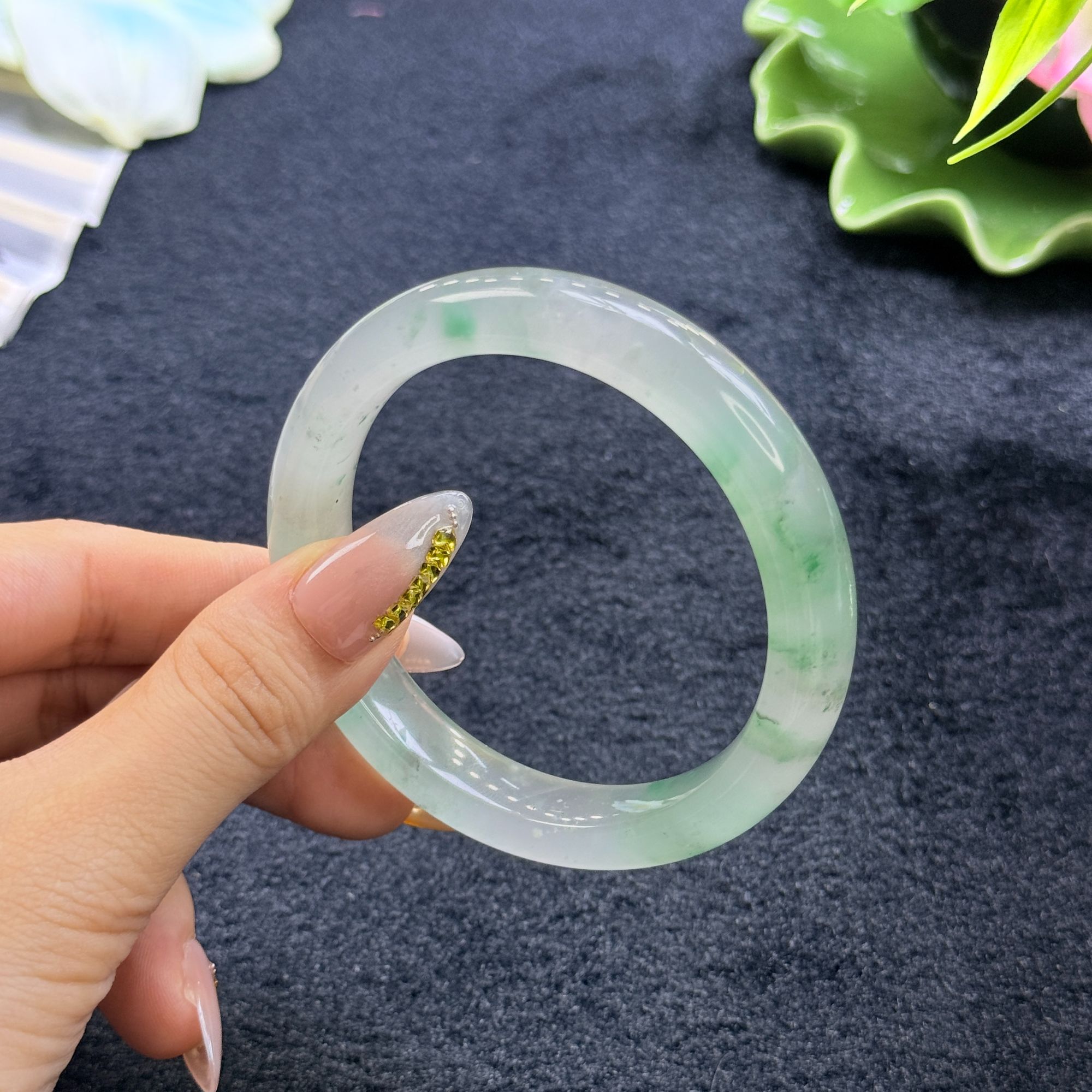 55圈天然冰飘花女神款非洲翠独龙玉手镯  冰飘花中式高级 08084