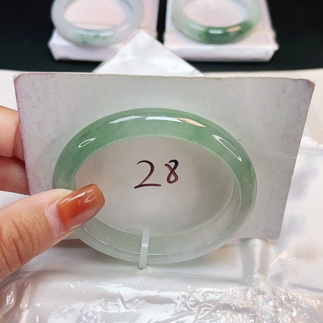 未镶嵌手镯翡翠 贵妃54
