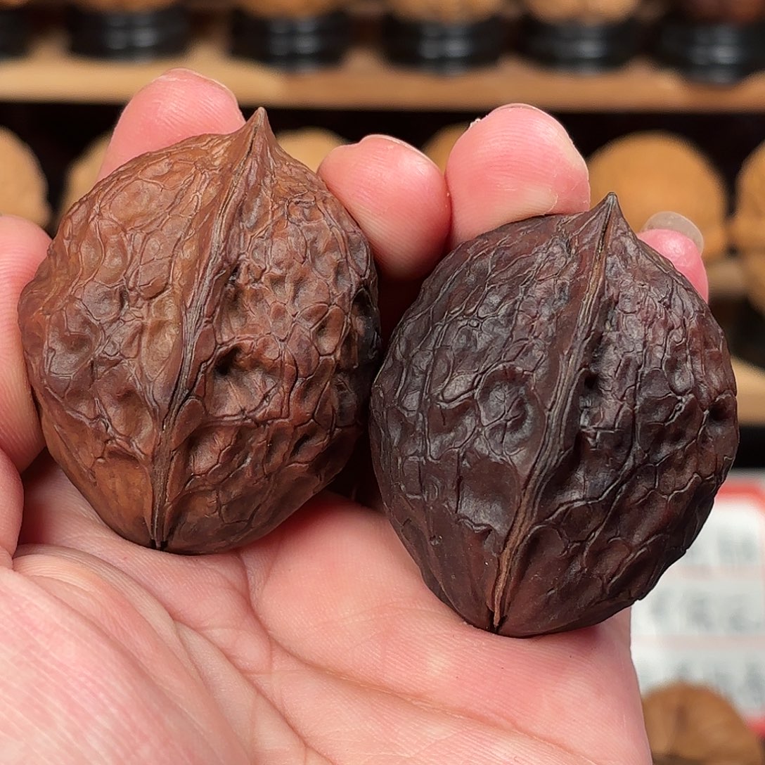 文玩核桃吊坠地焖玉瓶