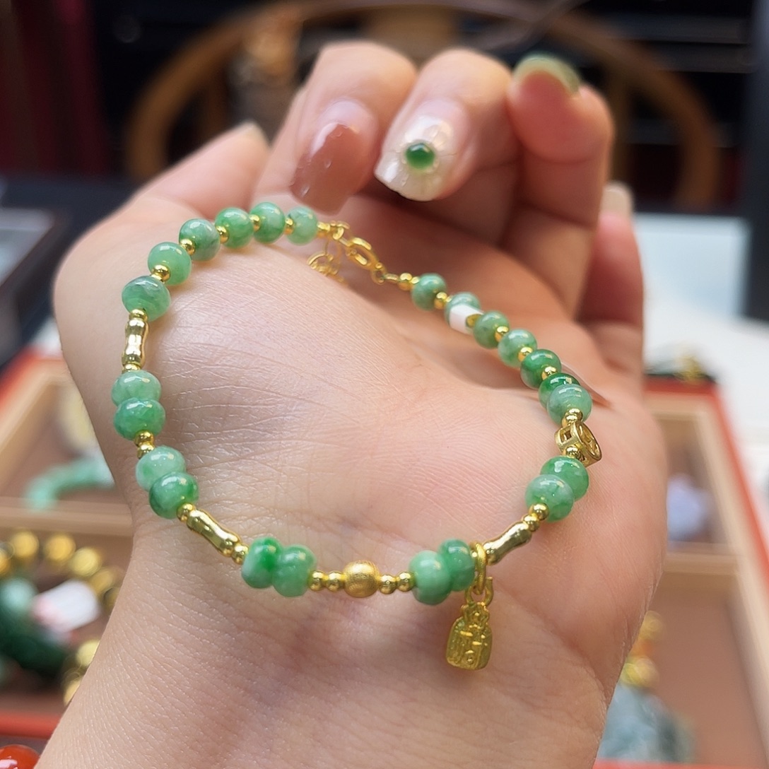 翡翠未镶嵌手链炸