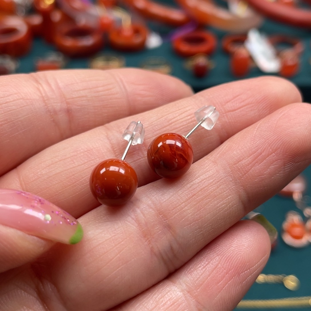 南红玛瑙川料南红耳钉银S925镶嵌