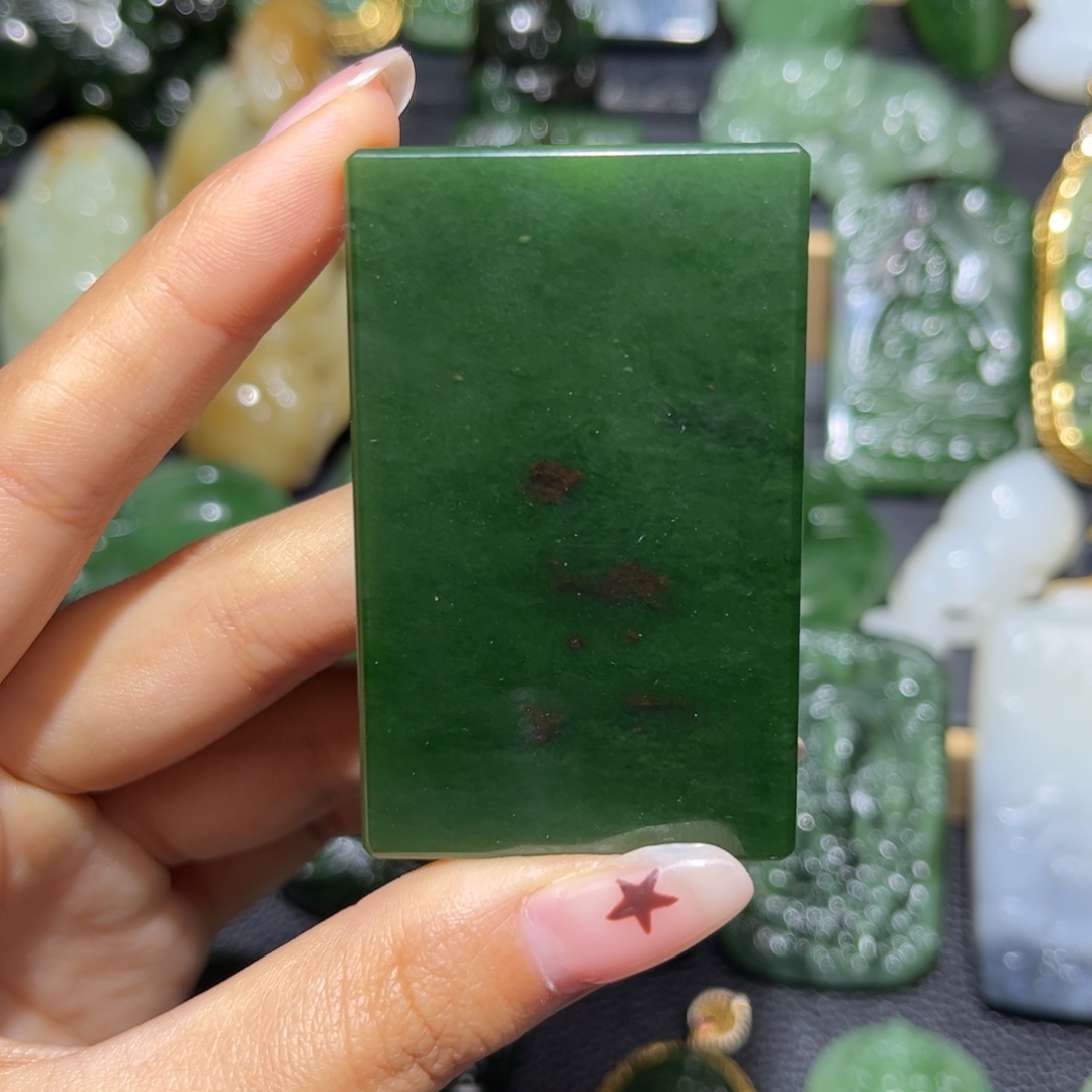 等***等和田玉未镶嵌颈饰