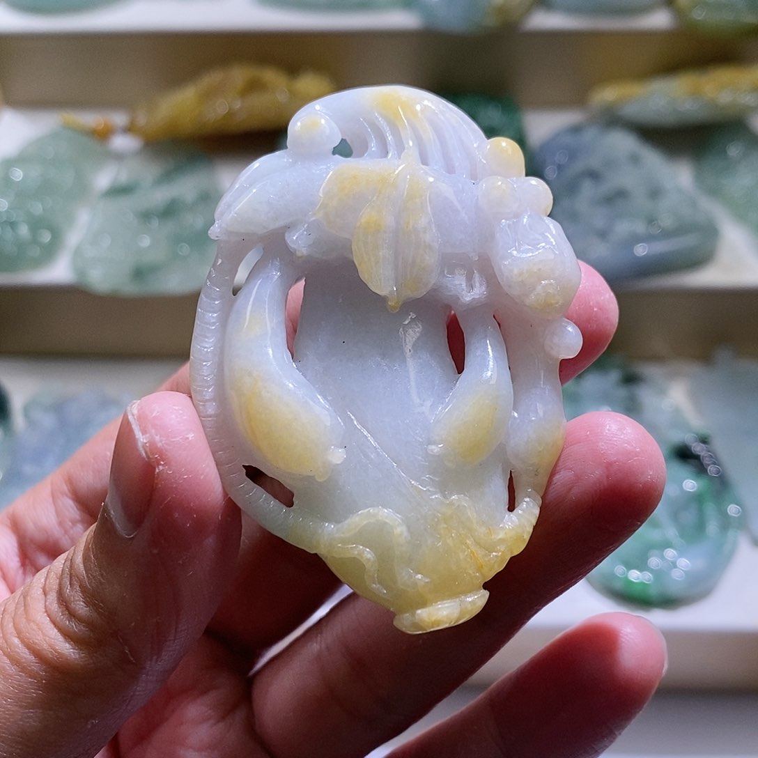 【闪购商品】翡翠颈饰未镶嵌福瓜