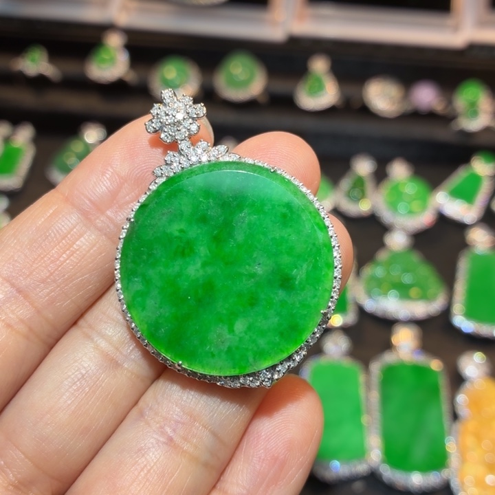 翡翠18K金镶嵌吊坠(不含链)翡翠