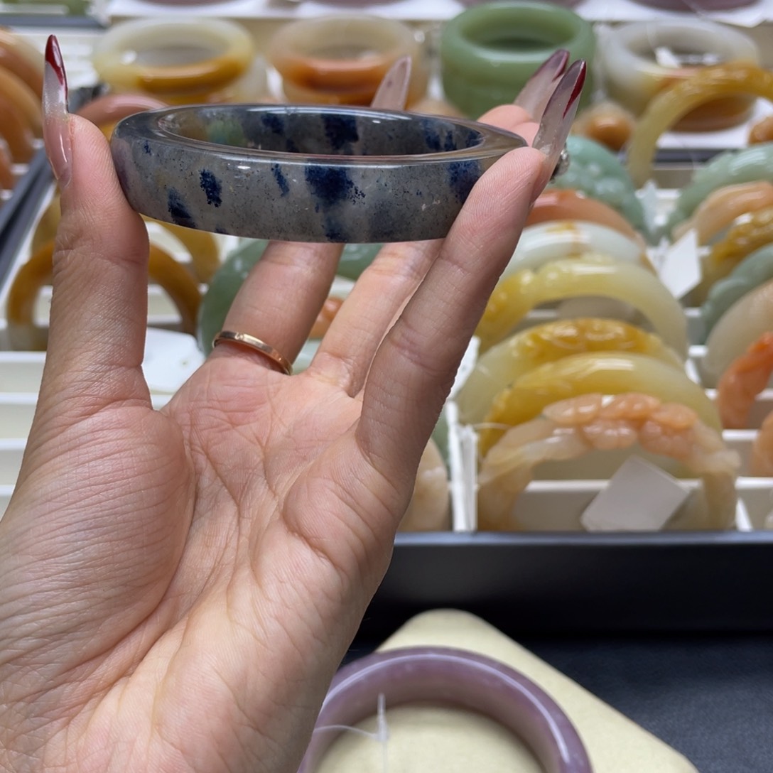 石英质玉手镯未镶嵌-*笙