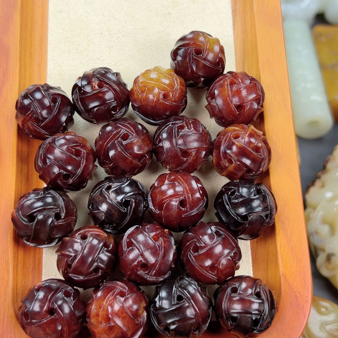 和田玉（糖玉）颈饰未镶嵌英****馆