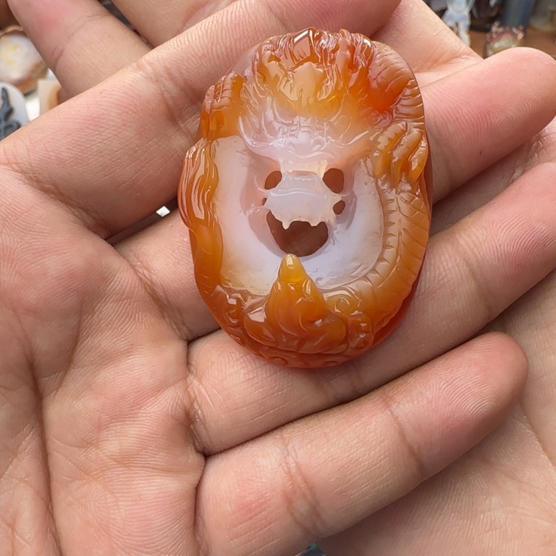 桂***源玛瑙/玉髓未镶嵌颈饰