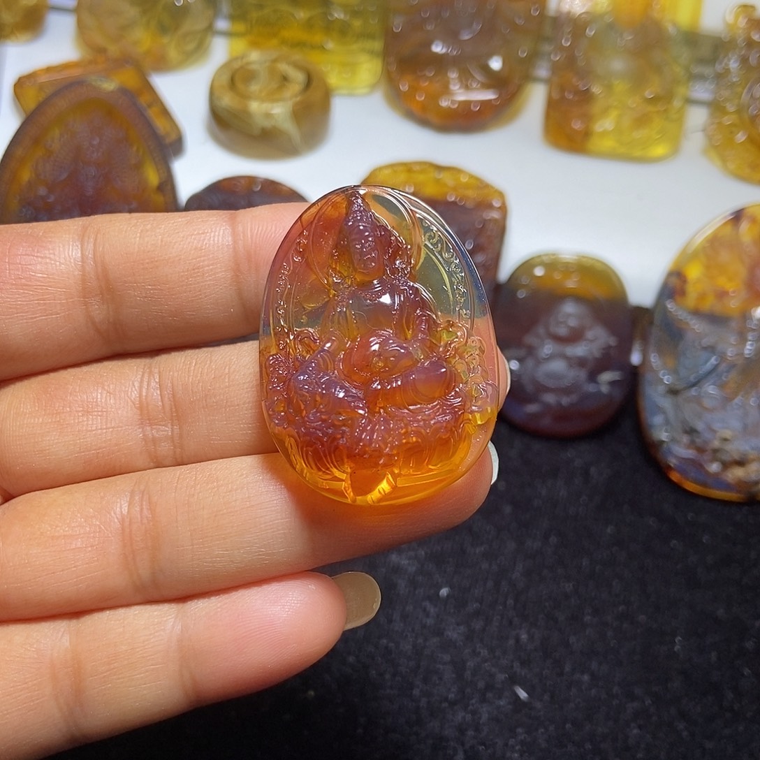 琥珀未镶嵌颈饰缅甸天然琥珀吊坠