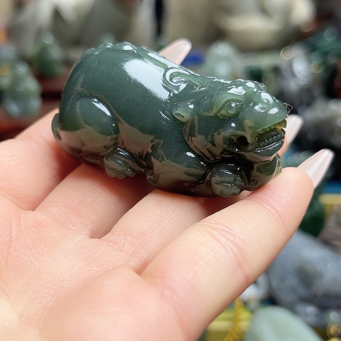 和田玉耳饰未镶嵌