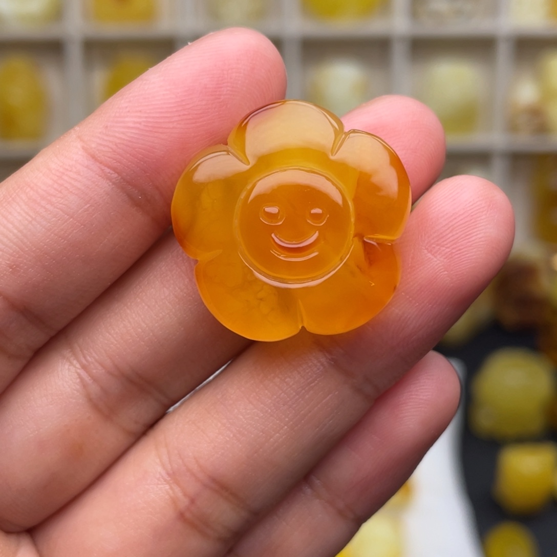 琥珀未镶嵌颈饰胶皮料花朵