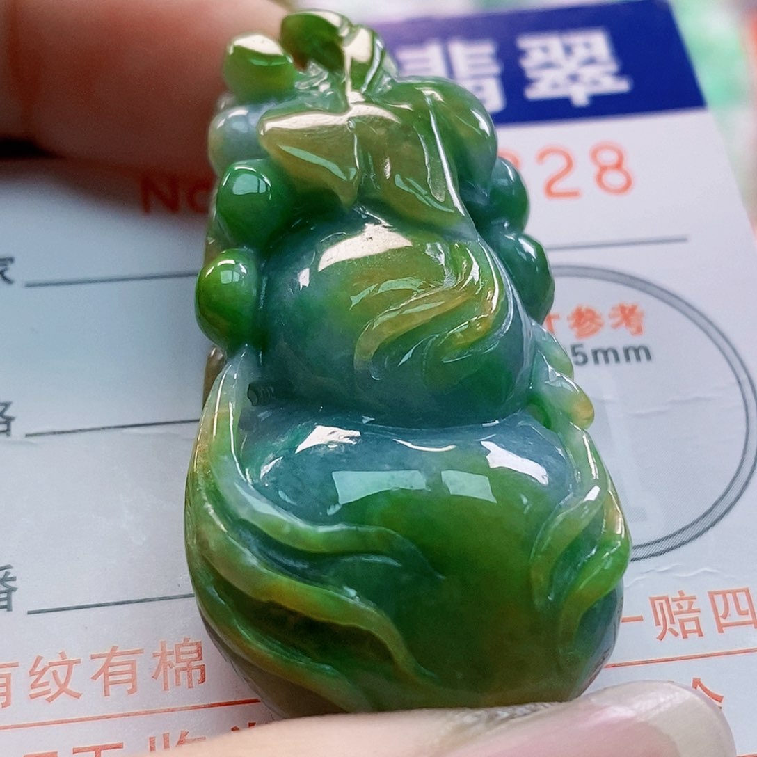 吊坠(不含链)未镶嵌翡翠