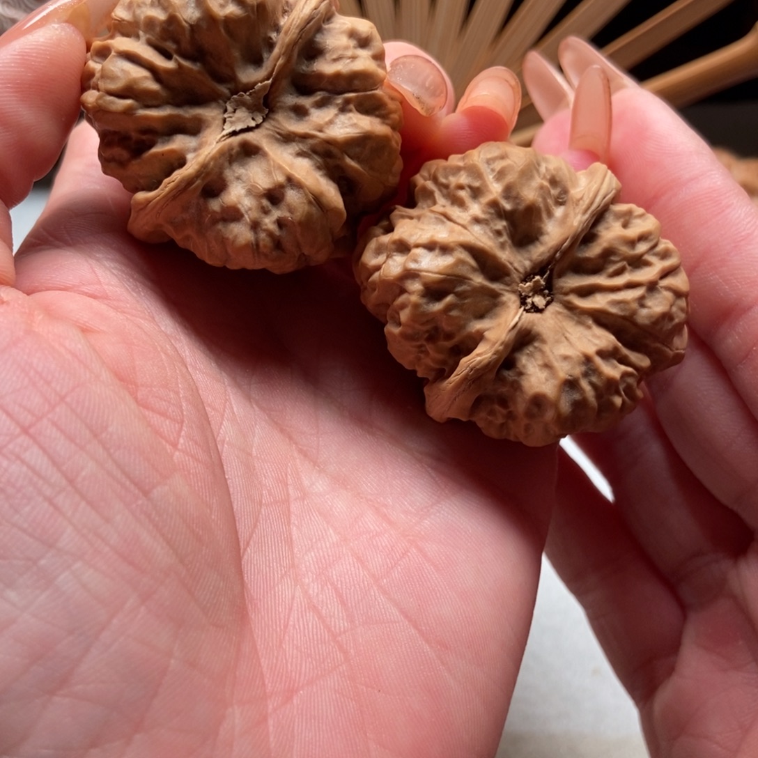 刘***影文玩核桃吊坠40蛙蛙
