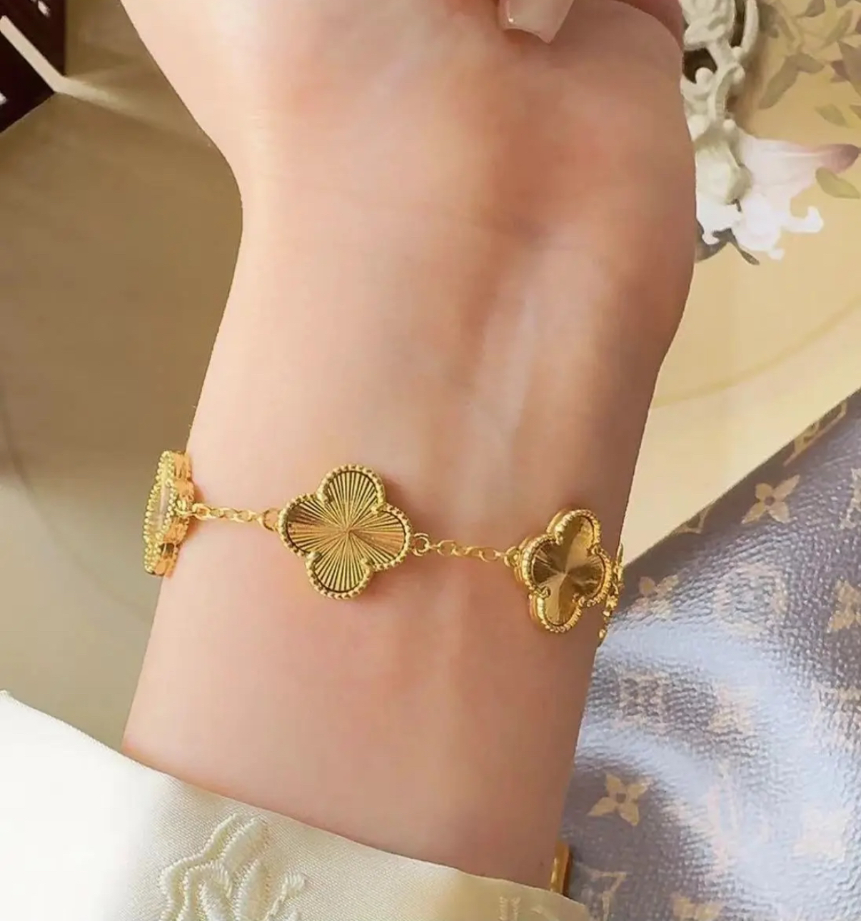 铜合金手链 铜合金手链 经典款大四叶草手链气质时尚百搭精美经典