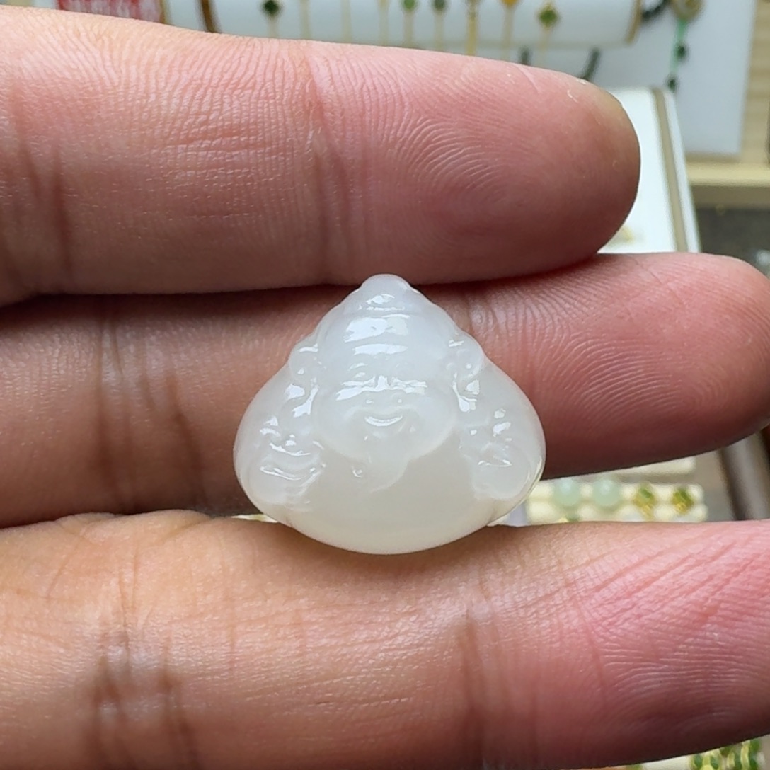 和田玉耳饰未镶嵌藕粉财神