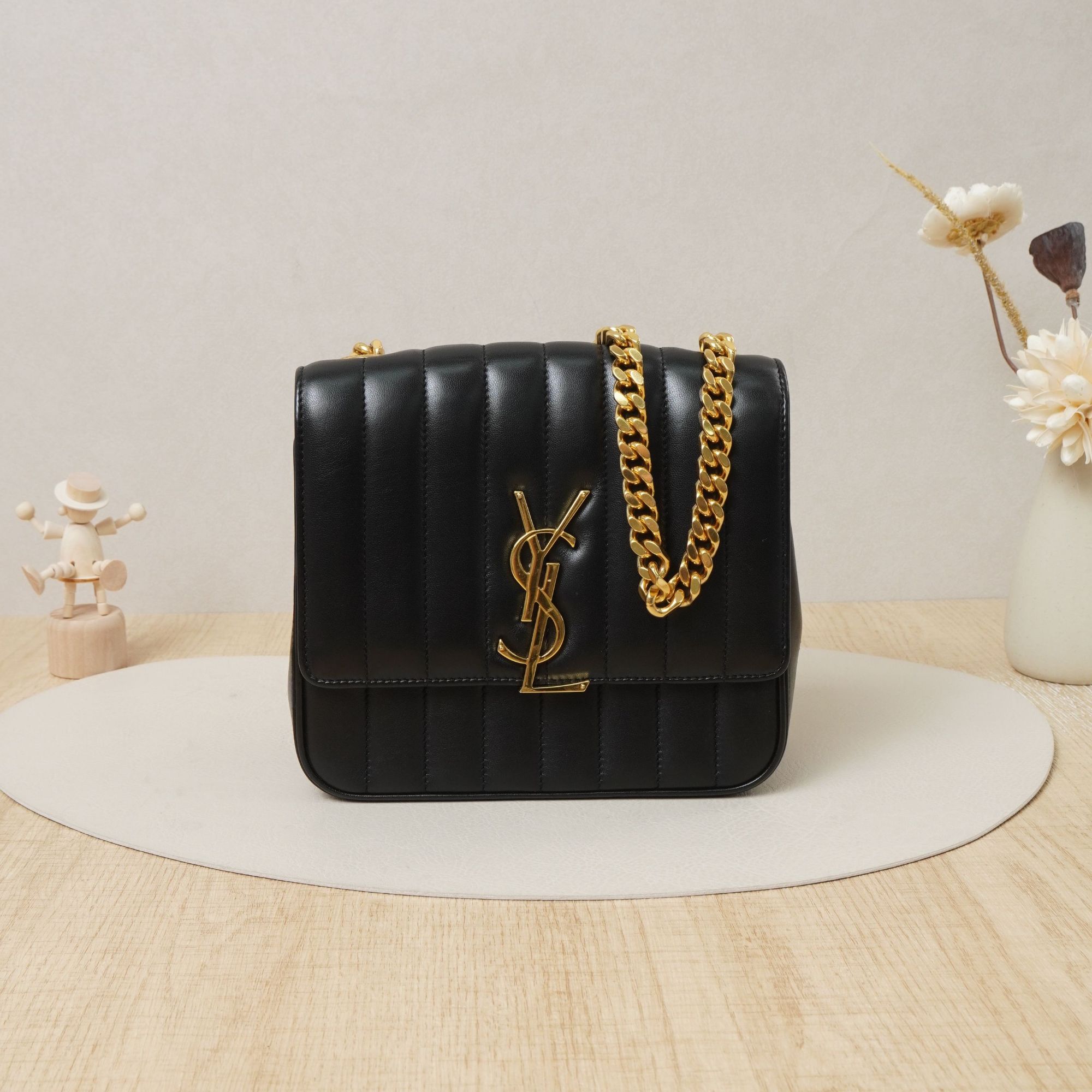 95新 YSL/圣罗兰 豆腐链条单肩斜挎包中号黑金羊皮/DS036149