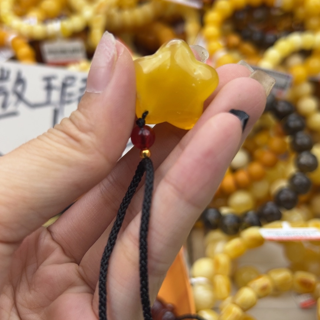 琥珀珠宝奇石未镶嵌