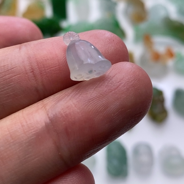 定制翡翠未镶嵌翡翠小莲蓬