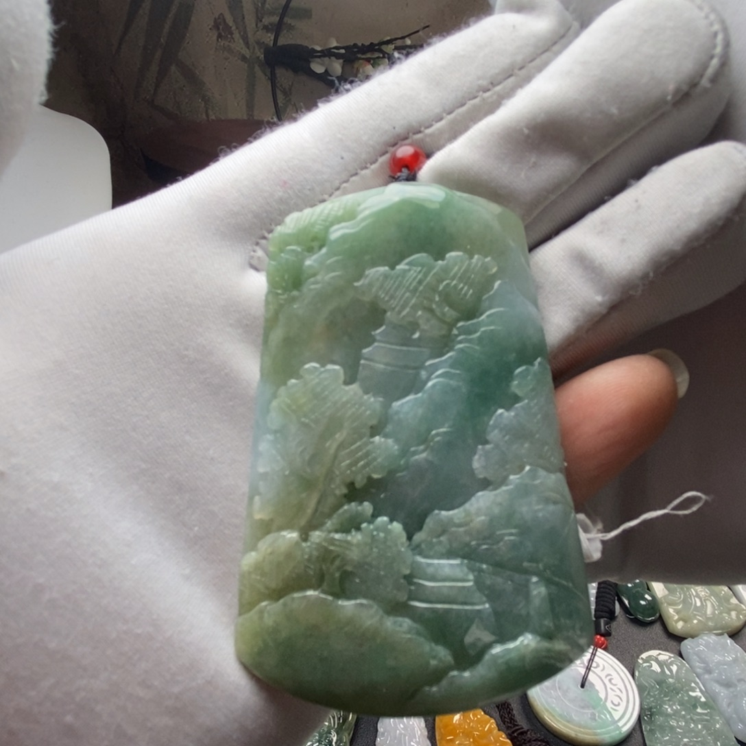 翡翠颈饰未镶嵌天然