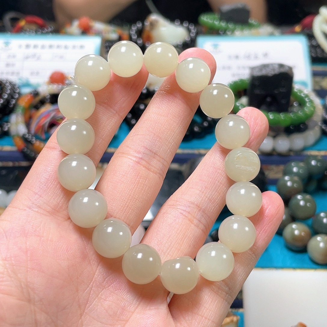 搞***钱吊坠(不含链)未镶嵌和田玉