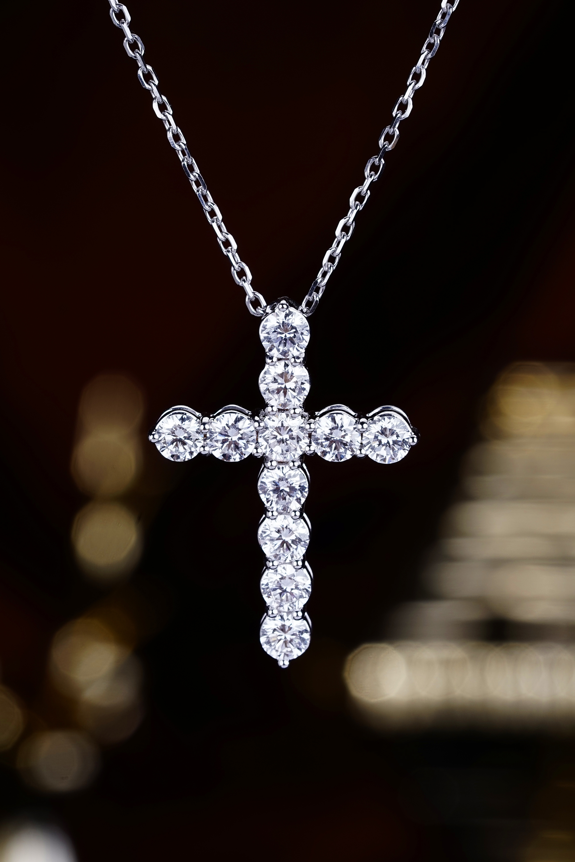 实验室培育钻石十字架套链 18K金镶嵌 实验室培育真钻