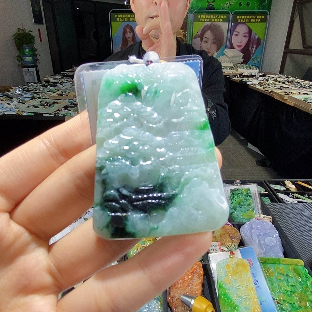颈饰未镶嵌翡翠翡翠