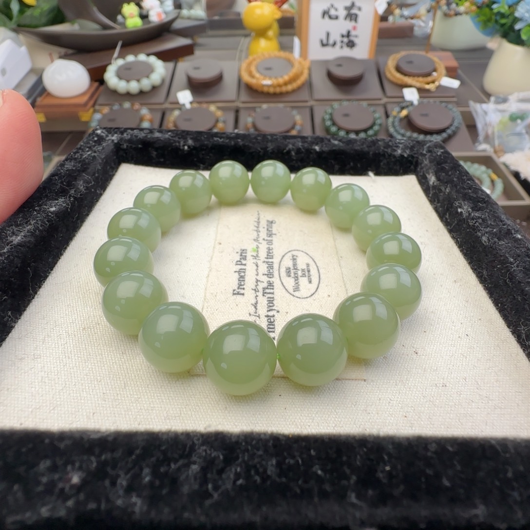 v***j和田玉未镶嵌手链卡12晴水猫，105