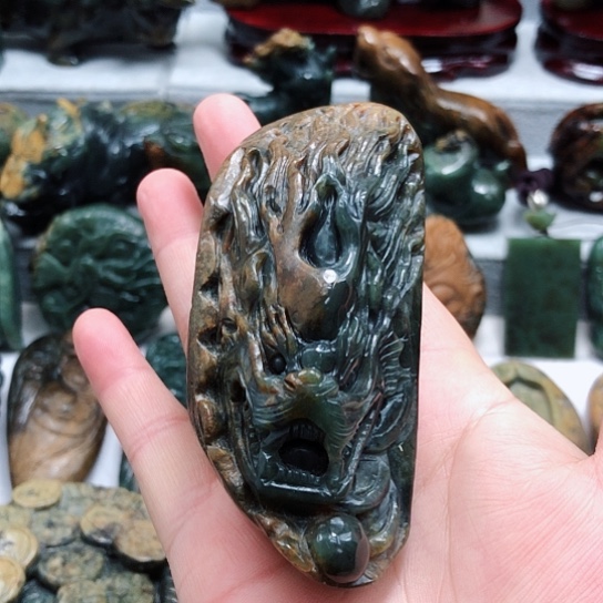 岫岩河磨玉（透闪石质玉）把件未镶嵌