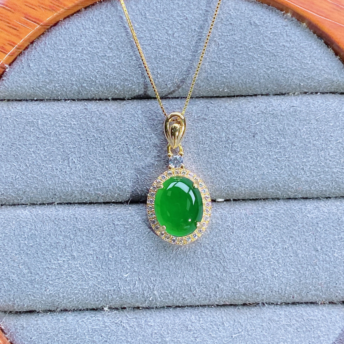 天然翡翠A货精致百搭设计款吊坠通体S925银镶嵌9.8*7.9*2.8