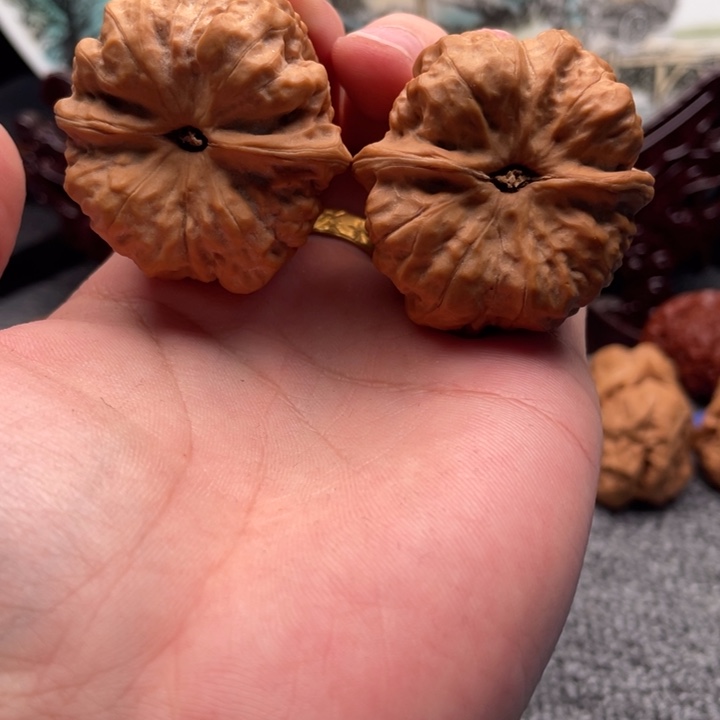 Z***旭核桃蛤蟆头文玩C14