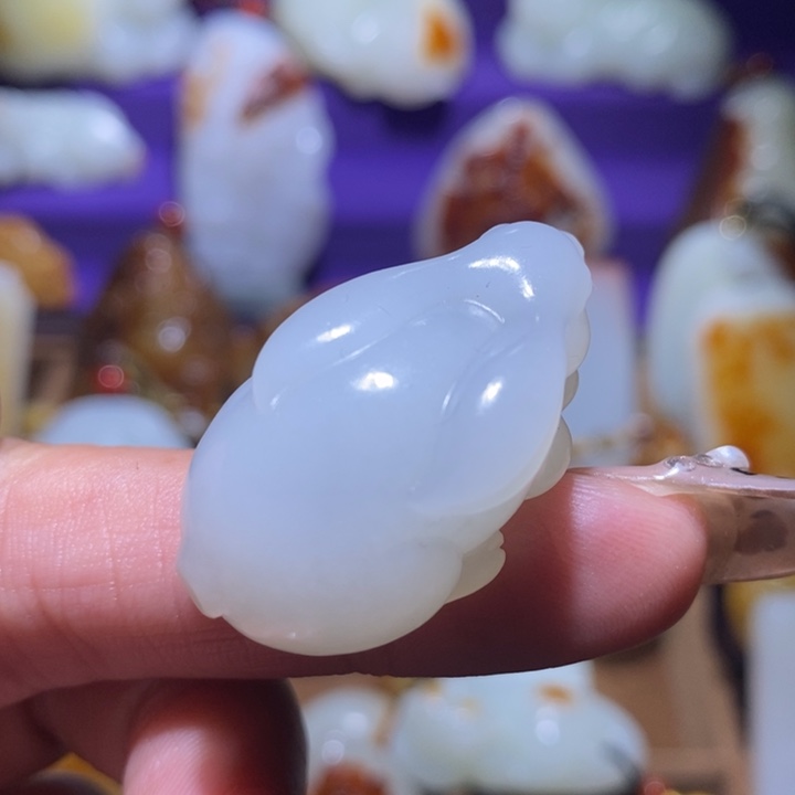 和田玉颈饰未镶嵌四**龙