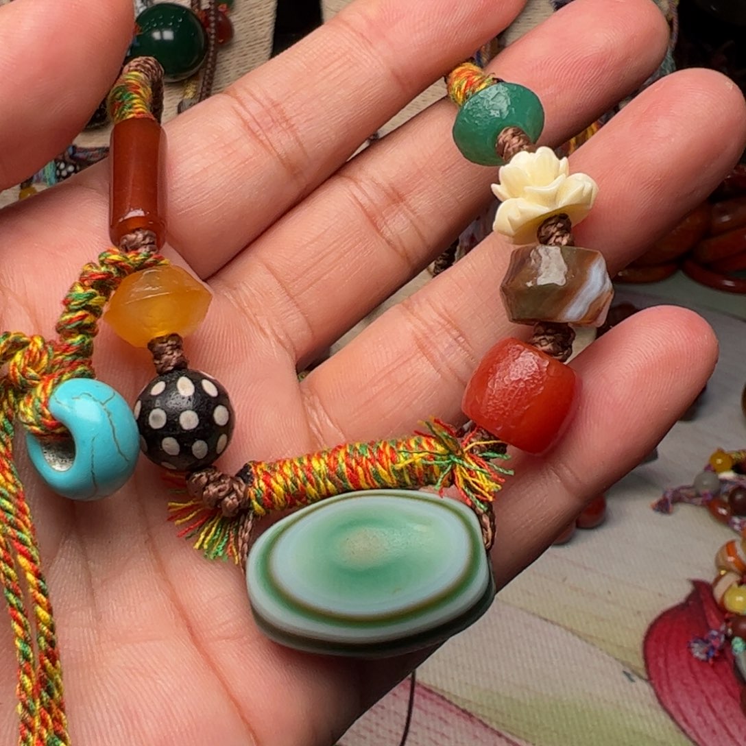 玛瑙/玉髓颈饰未镶嵌