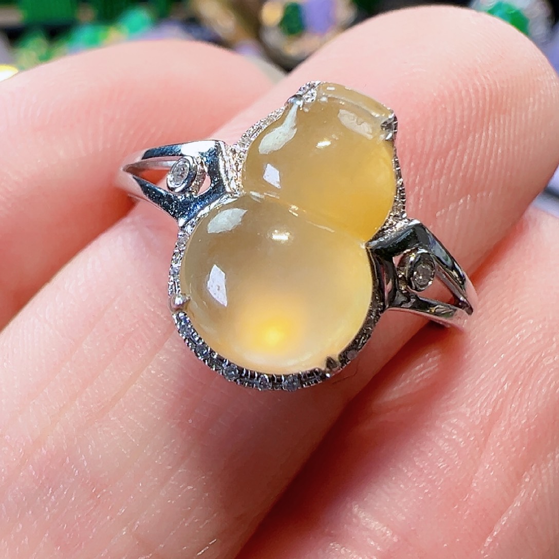 翡翠戒指18K金镶嵌签收后24小时鉴赏期