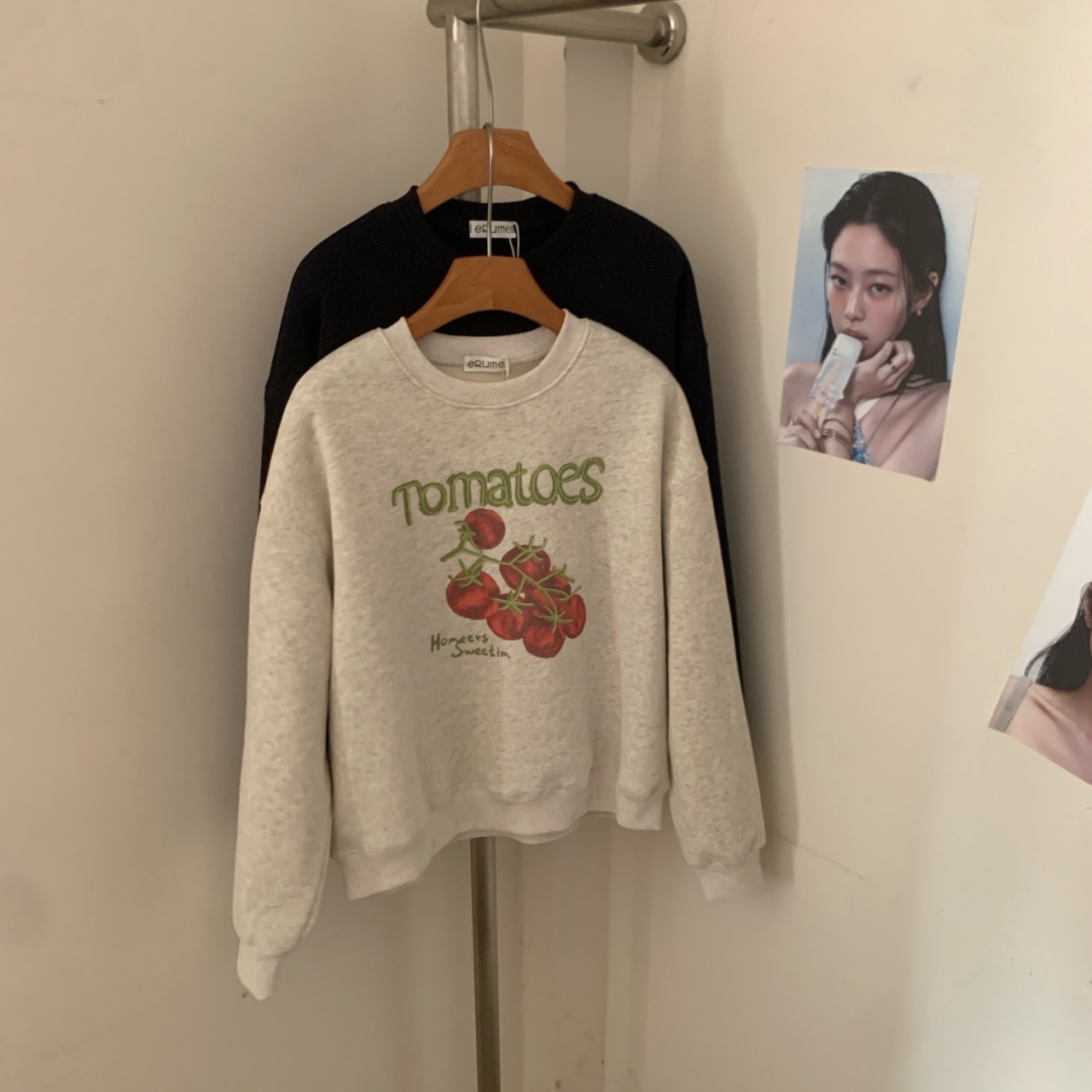 恩熙·TO西红柿字母加绒卫衣9883