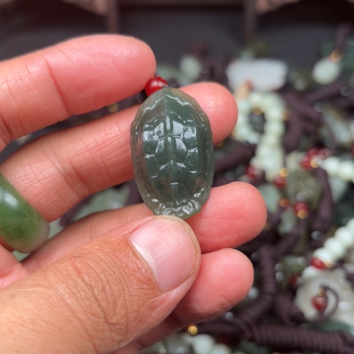 和田玉吊坠未镶嵌